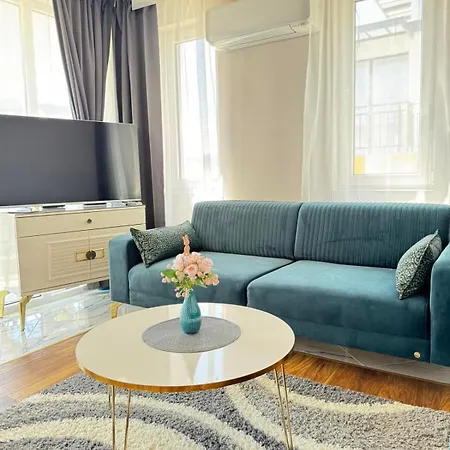 Boutique * Σωζόπολη